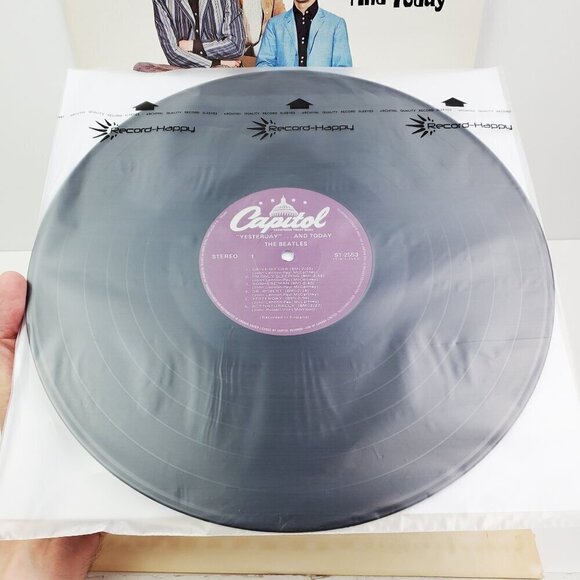 Beatles Yesterday Today Vinyl Record ST-2553 Purple Label Capitol Canada Cutout - Picture 6 of 11
